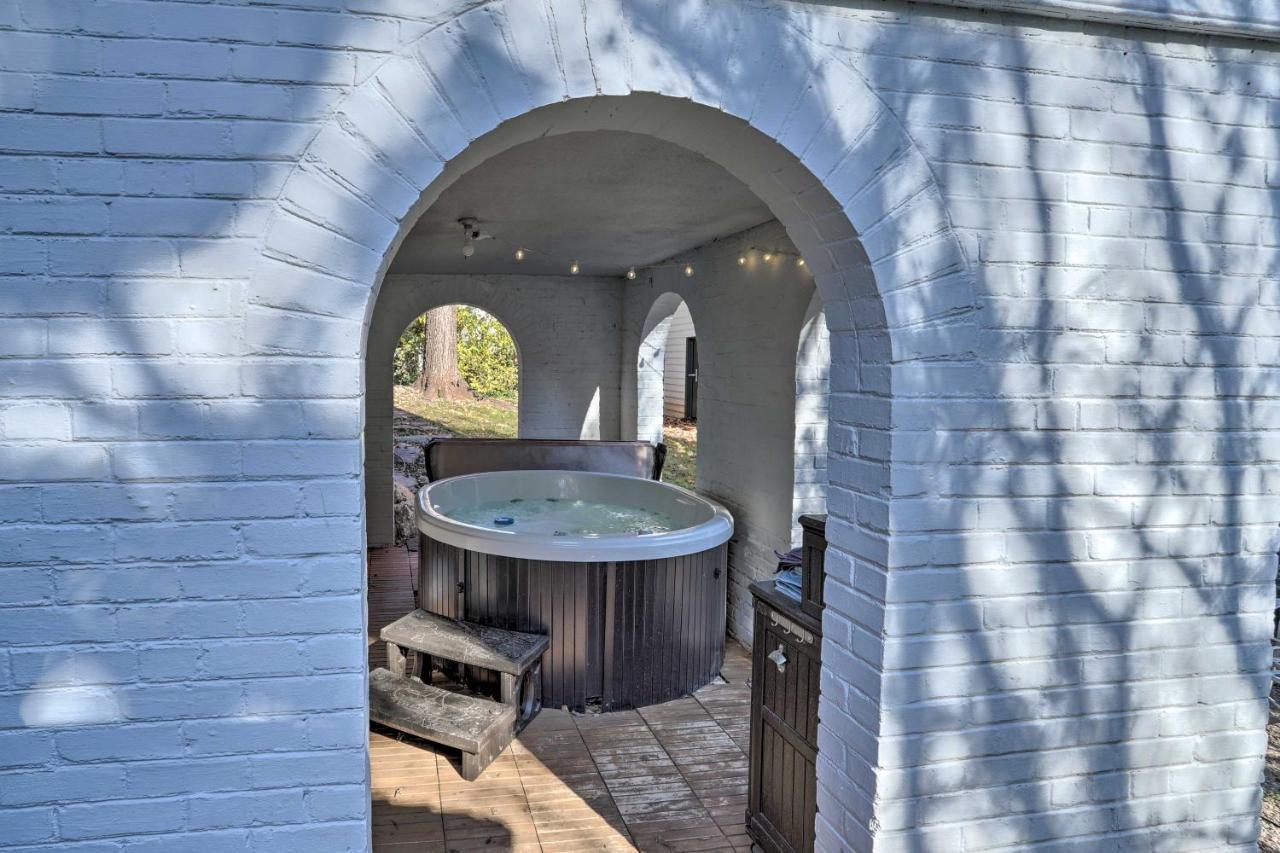 Historic Warrenton Home With Patio And Hot Tub! エクステリア 写真
